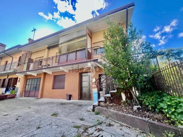 Villetta bifamiliare in vendita di 134 m² in Via Umberto I, 122