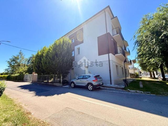 Villetta bifamiliare in vendita di 134 m² in Via Monsignor Fazzi, 4