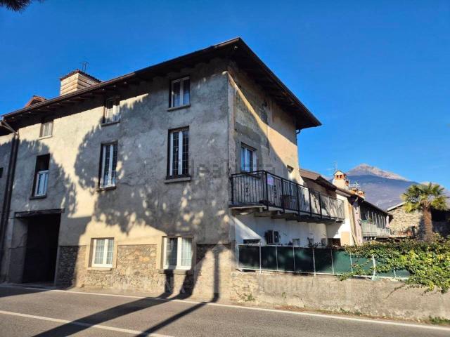 Villetta bifamiliare in vendita di 134 m² in Via Nazionale Nord, 29