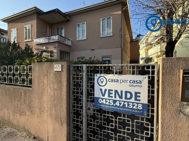 Villetta bifamiliare in vendita di 134 m² in Via Pietro Mascagni, 50