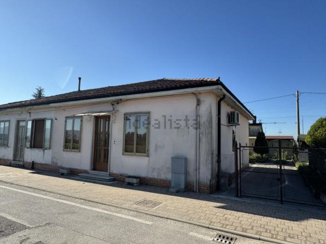 Villetta bifamiliare in vendita di 134 m² in Via Pozzola, 221