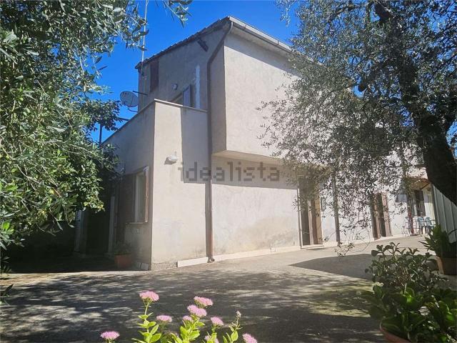 Villetta bifamiliare in vendita di 134 m² in Viale Guglielmo Marconi G 1