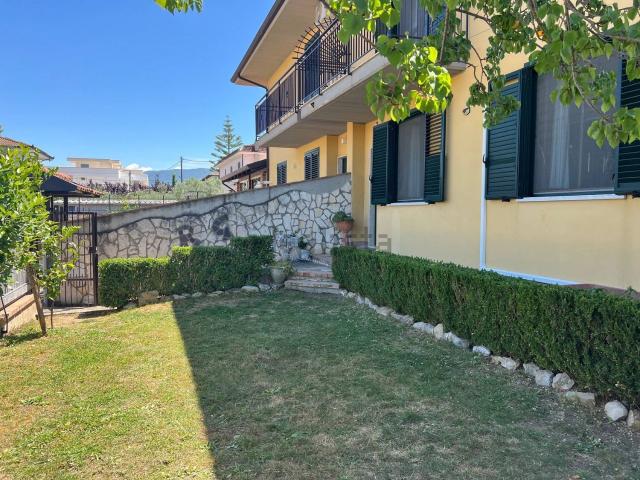 Villetta bifamiliare in vendita di 135 m² in Via Camillo Benso Conte di Cavour