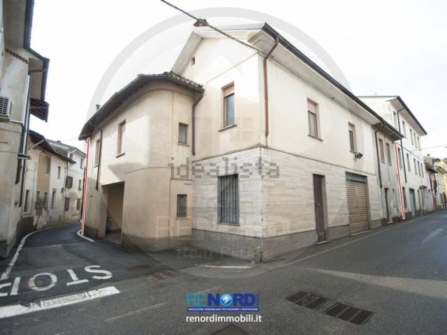 Villetta bifamiliare in vendita di 135 m² in Via Giacomo Matteotti