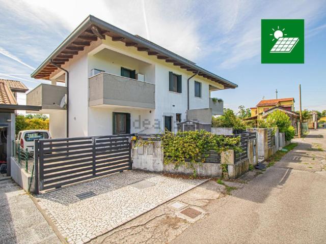 Villetta bifamiliare in vendita di 135 m²