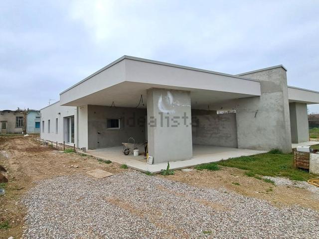 Villetta bifamiliare in vendita di 136 m² in Via Evangelista Torricelli