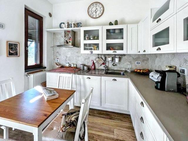 Villetta bifamiliare in vendita di 138 m²