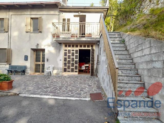 Villetta bifamiliare in vendita di 138 m²