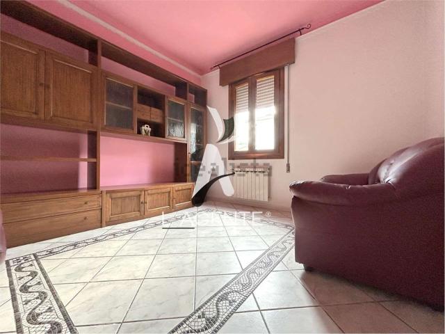 Villetta bifamiliare in vendita di 139 m² in Via Oreste Licori