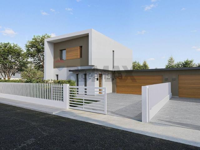 Villetta bifamiliare in vendita di 243 m² in Via Confine