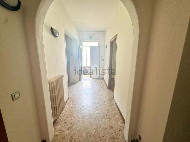 Villetta bifamiliare in vendita di 243 m² in Via Guglielmo da Saliceto, 6