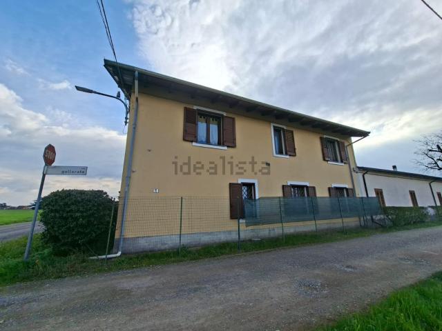 Villetta bifamiliare in vendita di 240 m² in Strada Provinciale 83