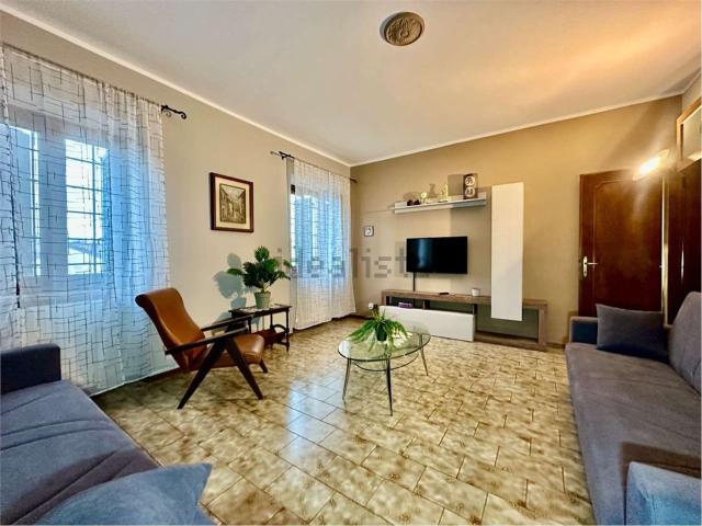 Villetta bifamiliare in vendita di 240 m² in Via Traversa