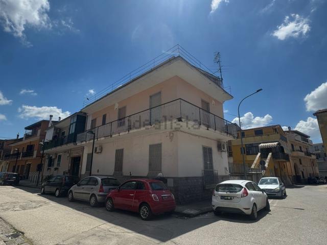 Villetta bifamiliare in vendita di 240 m² in Via XXIV Maggio