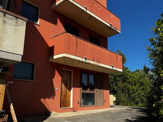 Villetta bifamiliare in vendita di 240 m² in Via Aldo Moro
