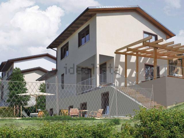 Villetta bifamiliare in vendita di 240 m² in Via Cassano