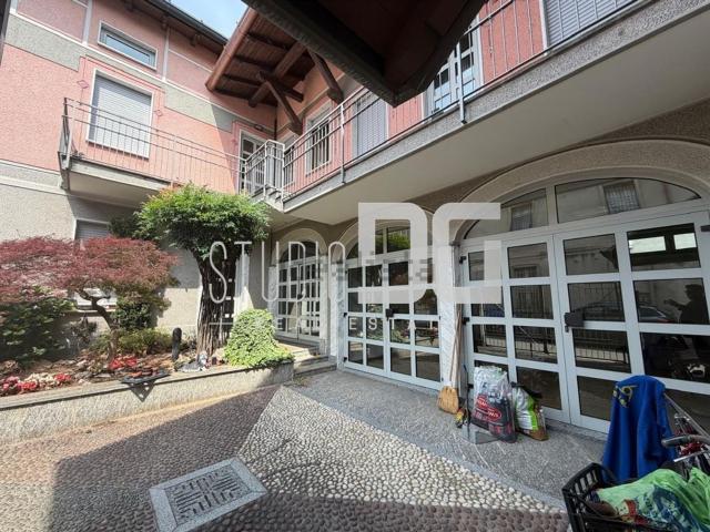 Villetta bifamiliare in vendita di 240 m² in Via Santuario