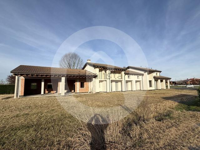 Villetta bifamiliare in vendita di 240 m²