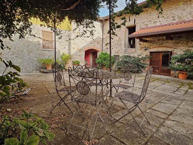 Villetta bifamiliare in vendita di 240 m²