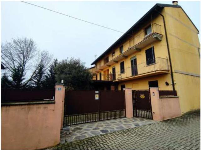 Villetta bifamiliare in vendita di 242 m² in Via Croce, 43