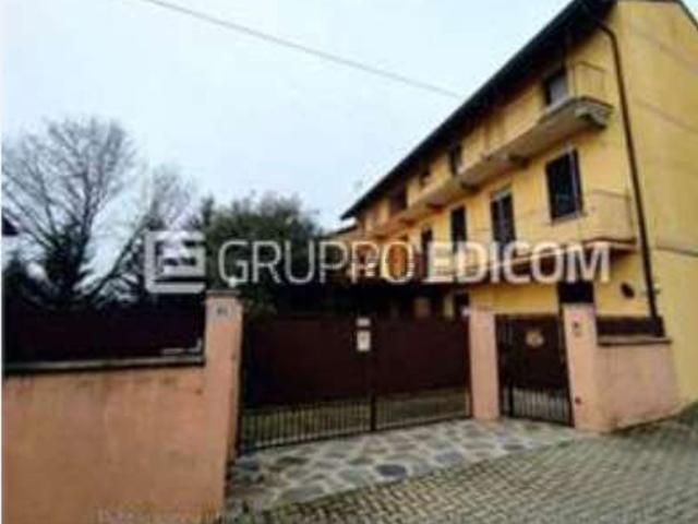 Villetta bifamiliare in vendita di 242 m² in Via Croce, 43