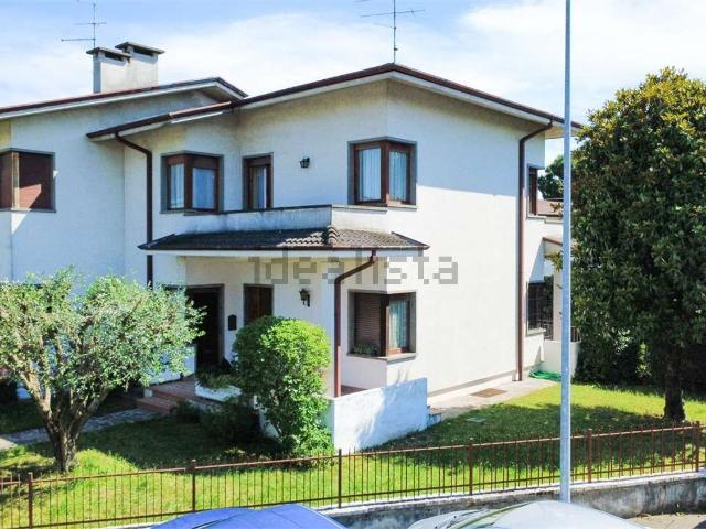 Villetta bifamiliare in vendita di 247 m²