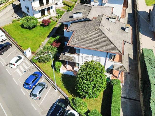 Villetta bifamiliare in vendita di 247 m²