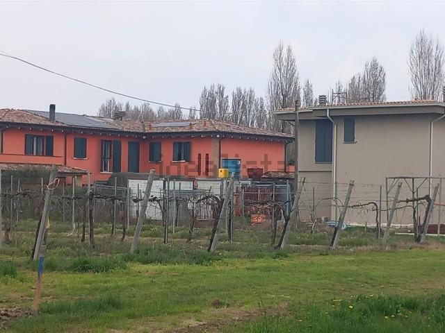 Villetta bifamiliare in vendita di 244 m²