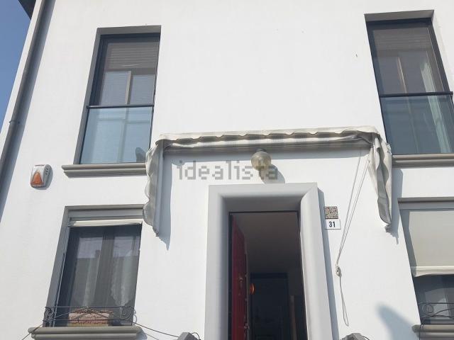 Villetta bifamiliare in vendita di 246 m²