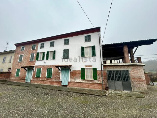 Villetta bifamiliare in vendita di 248 m² in Strada Ricaldone di Sotto, 11