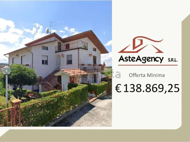 Villetta bifamiliare in vendita di 253 m² in Contrada Torre Marino, 11