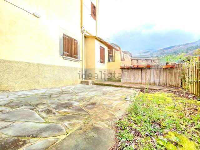 Villetta bifamiliare in vendita di 253 m² in Località pagiano, 26