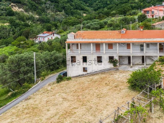 Villetta bifamiliare in vendita di 250 m² in Contrada San Nicola, 99