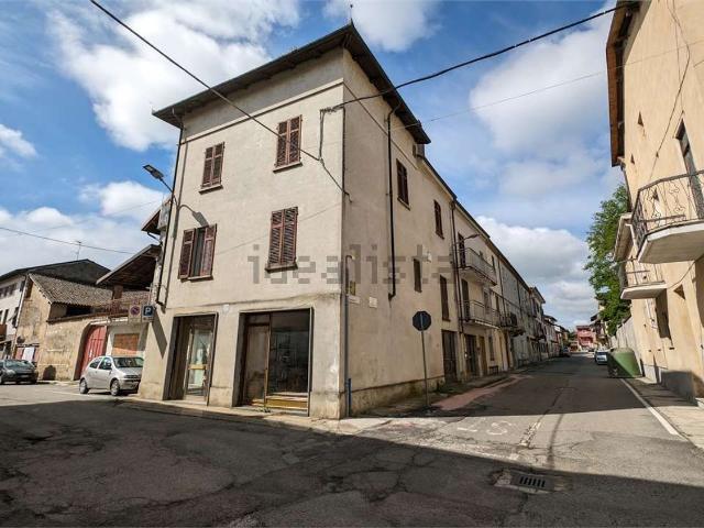 Villetta bifamiliare in vendita di 250 m² in Corso Italia, 24