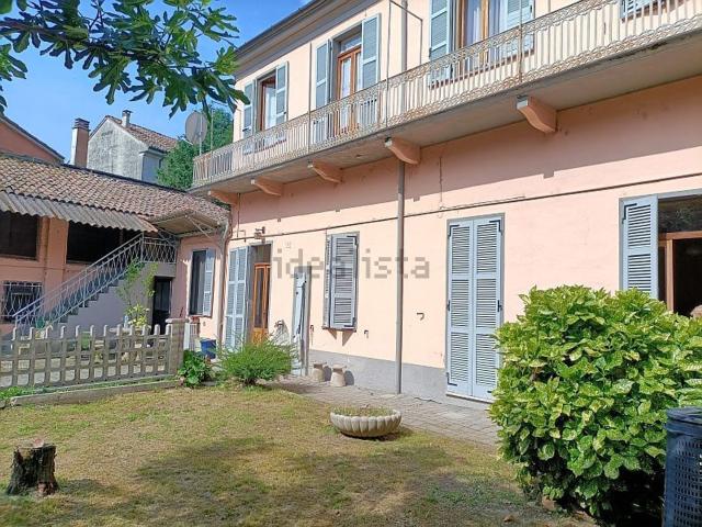 Villetta bifamiliare in vendita di 250 m² in Strada Lomellina