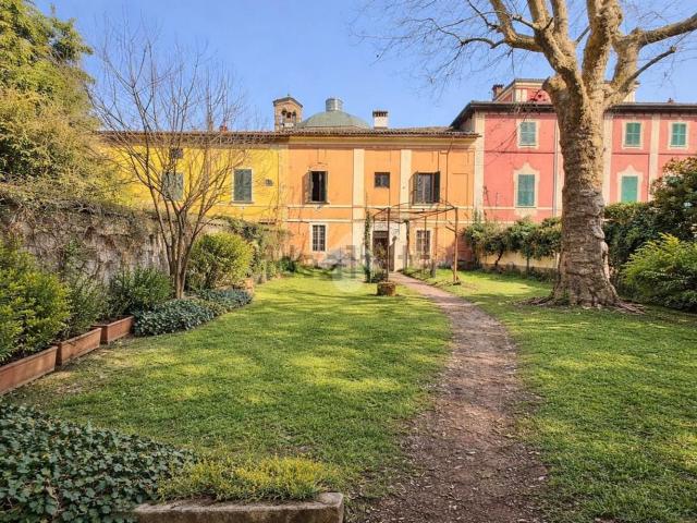 Villetta bifamiliare in vendita di 250 m² in Via Vittorio Emanuele II
