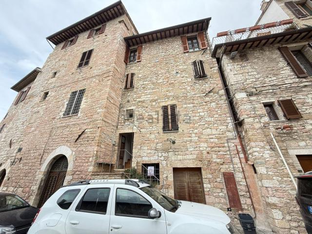 Villetta bifamiliare in vendita di 250 m² in Via Antonio Cristofani