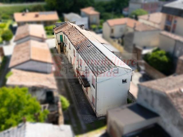 Villetta bifamiliare in vendita di 250 m² in Via Argine Po