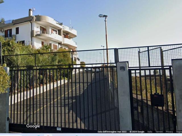 Villetta bifamiliare in vendita di 250 m² in Via Claudio Claudiano, 14