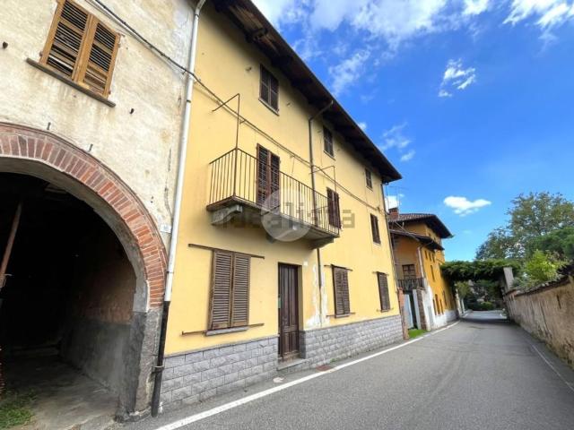 Villetta bifamiliare in vendita di 250 m² in Via Fabrizio Levera, 12