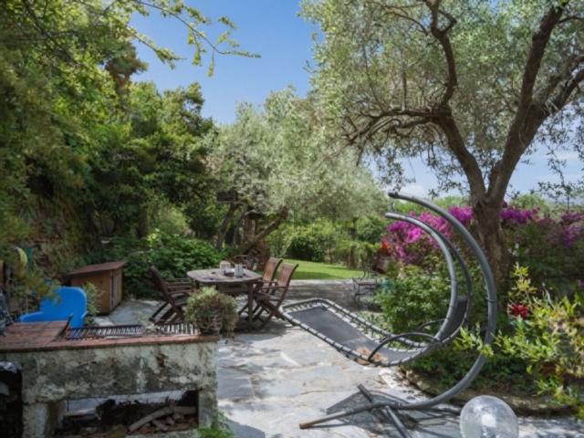 Villetta bifamiliare in vendita di 250 m² in Via Gasparo Venturini, 15