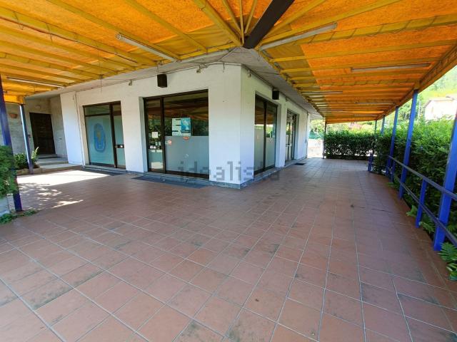 Villetta bifamiliare in vendita di 250 m² in Via Giuseppe Garibaldi