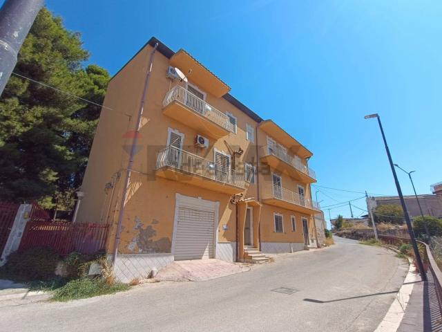 Villetta bifamiliare in vendita di 250 m² in Via Q 20, 4