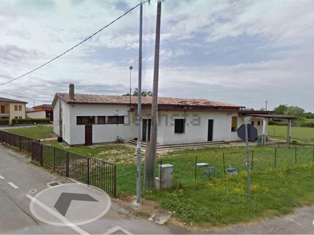 Villetta bifamiliare in vendita di 250 m² in Via Rocche