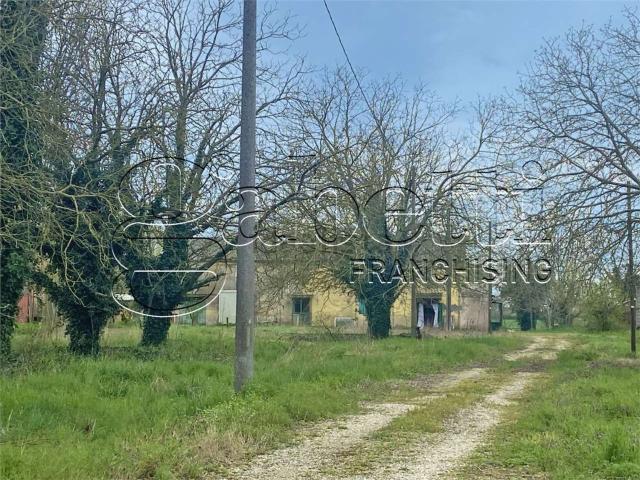 Villetta bifamiliare in vendita di 250 m² in Via Selva