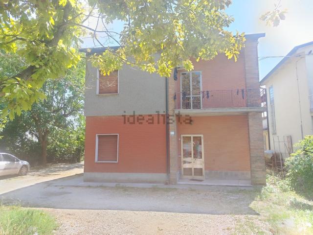 Villetta bifamiliare in vendita di 250 m² in Viale Dante