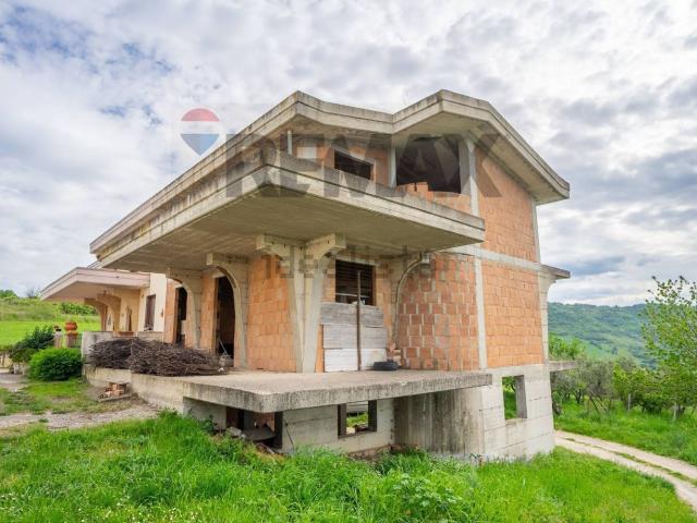 Villetta bifamiliare in vendita di 250 m²