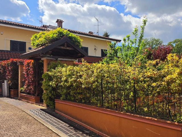 Villetta bifamiliare in vendita di 250 m²