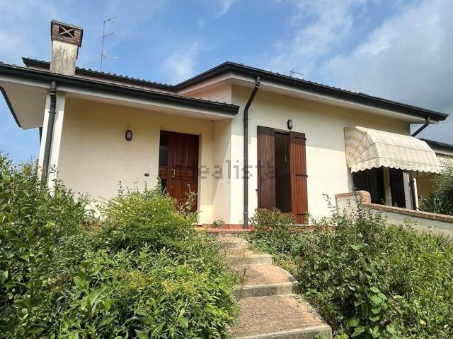 Villetta bifamiliare in vendita di 250 m²