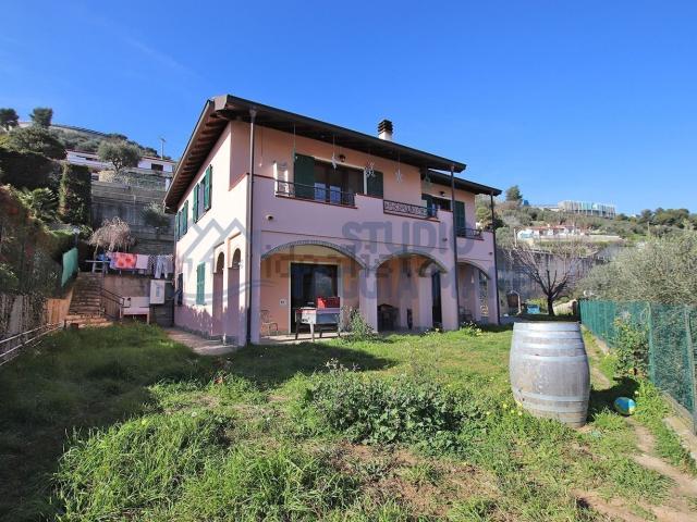 Villetta bifamiliare in vendita di 250 m²